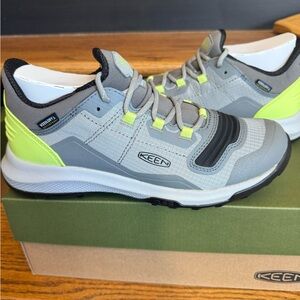 Keen Tempo waterproof women’s Sneakers